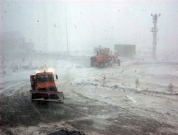 Tipi yolları kesti